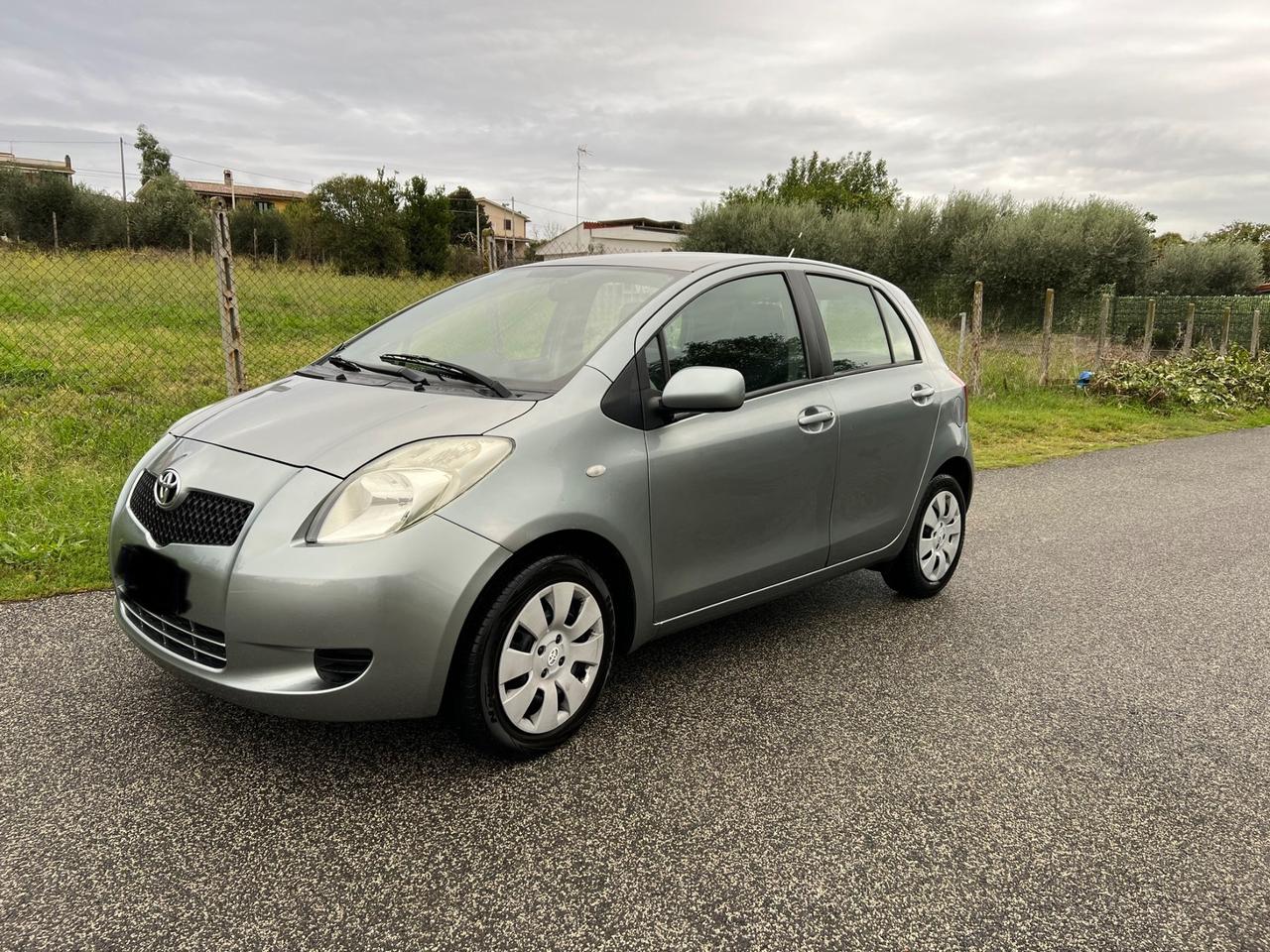 Toyota Yaris 1.3 5 porte