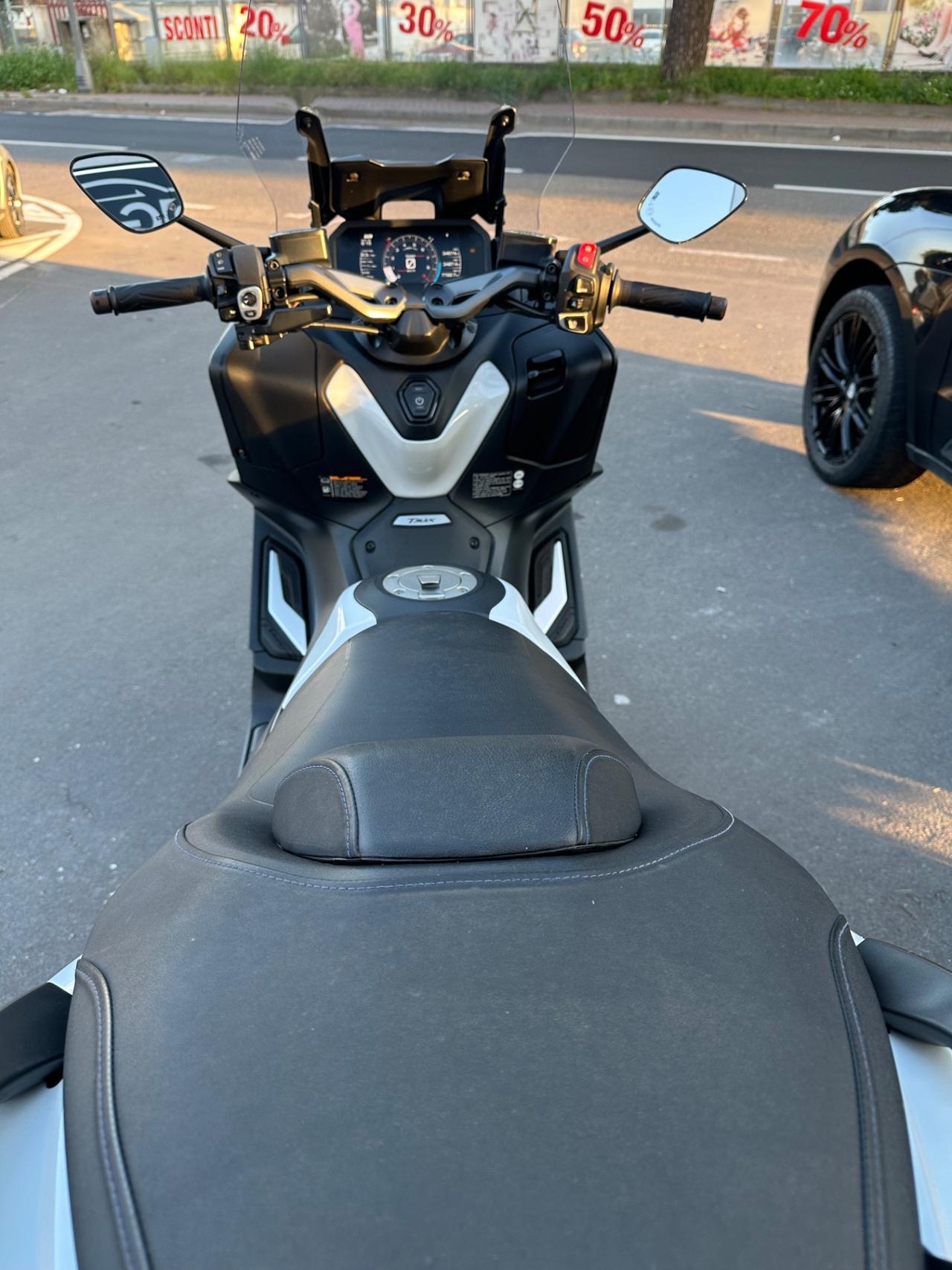 Yamaha TMAX 560