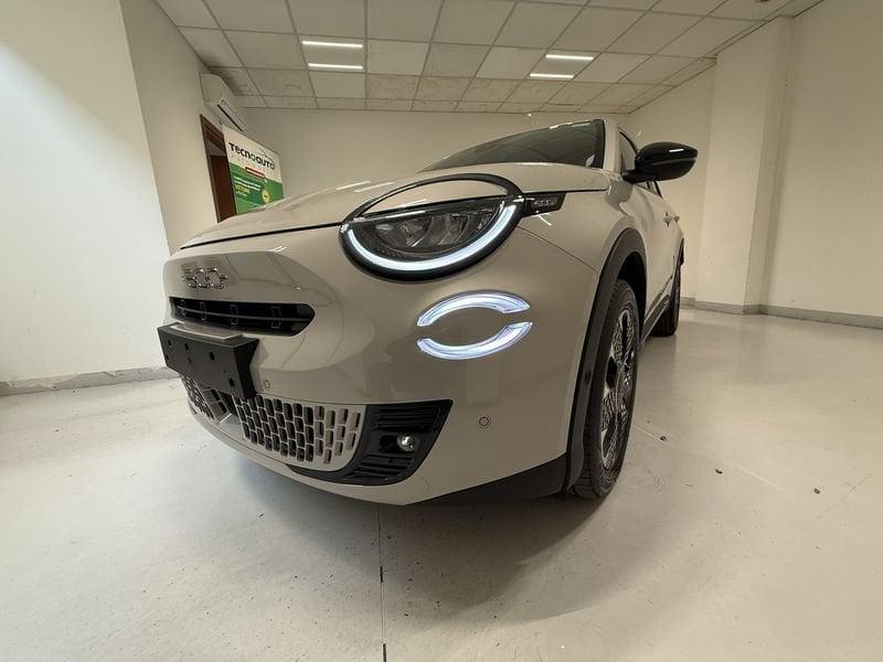 FIAT 600 600 1.2 hybrid La Prima Automatica