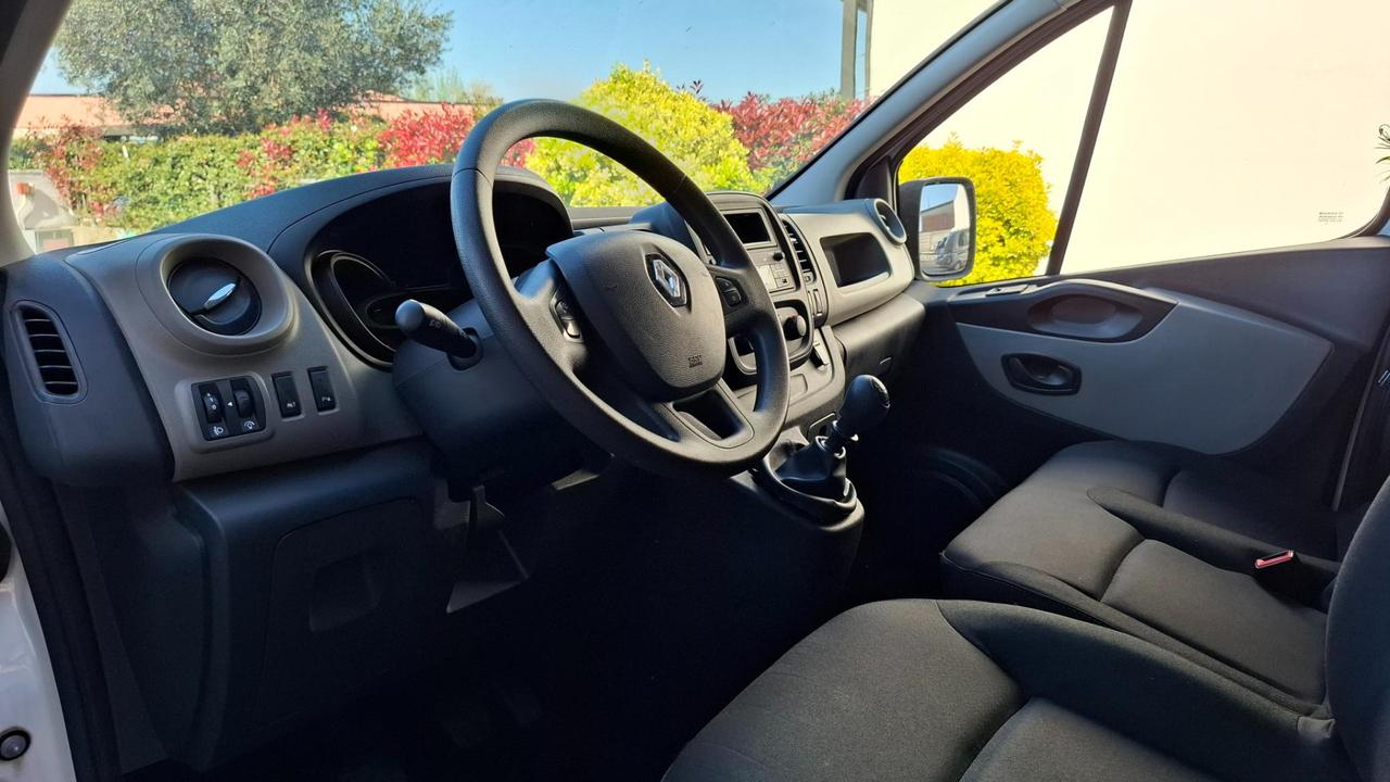 RENAULT Trafic T27 1.6 dci 120cv L1H1 Ice E6