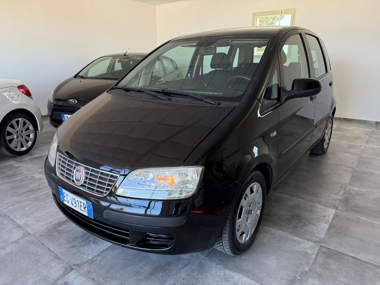 Fiat Idea 1.2 Black Label