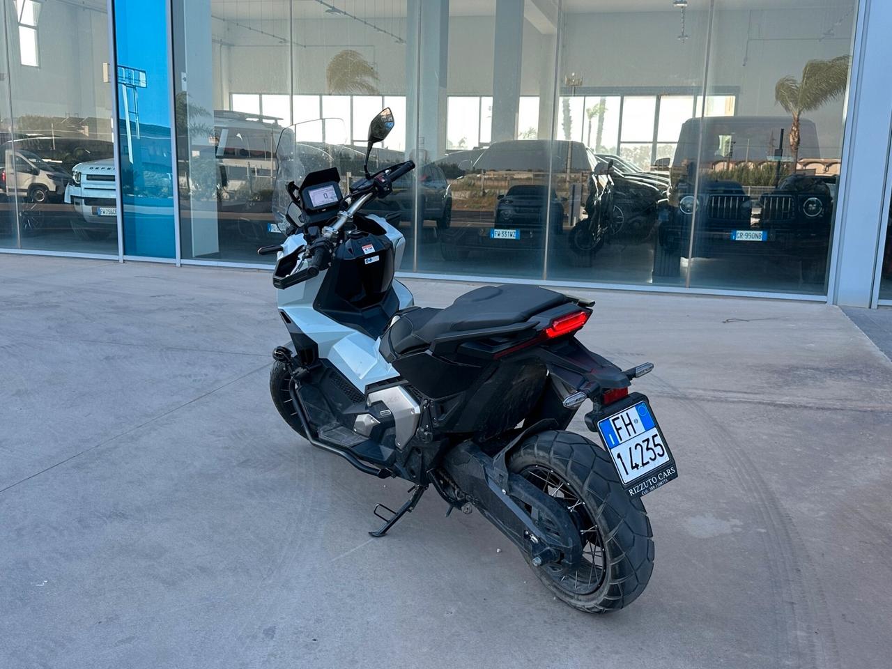 Honda X-ADV 750 Super Offerta T-Stock prezzo imperdibile