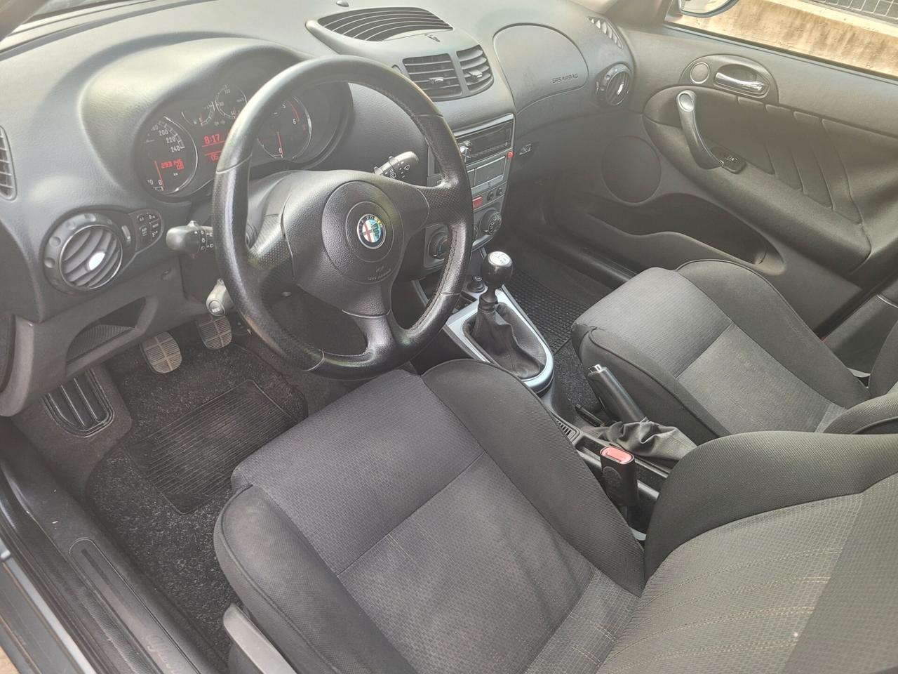 Alfa Romeo 147 1.9 JTD (120) 3 porte Distinctive
