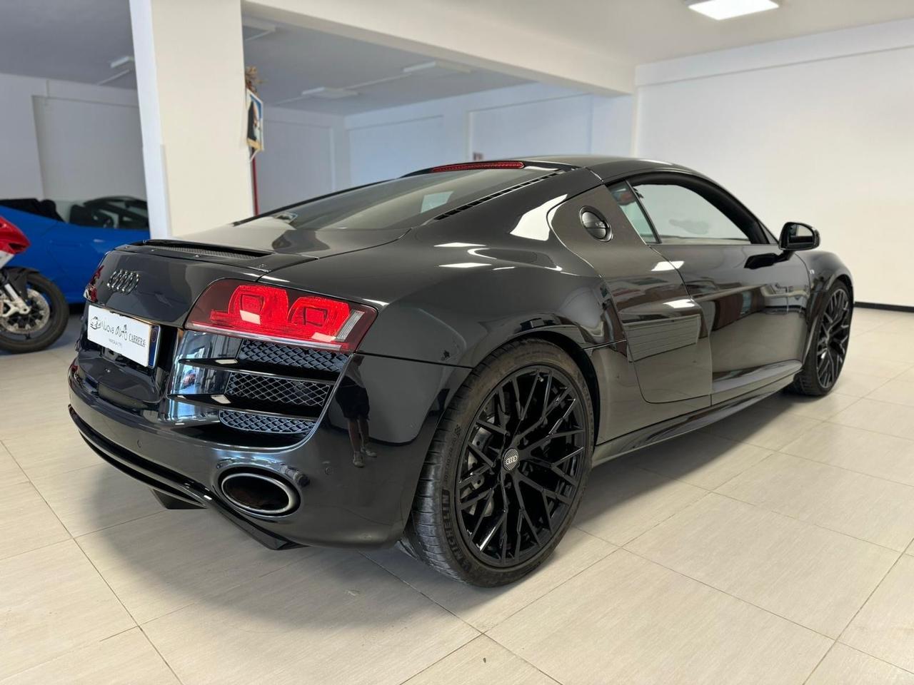 Audi R8 5.2 V10 FSI quattro R tronic