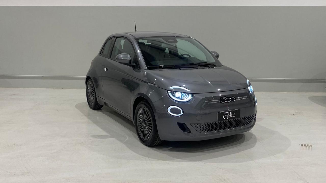 FIAT 500e 3+1 - 500e 3+1 42 kWh Icon