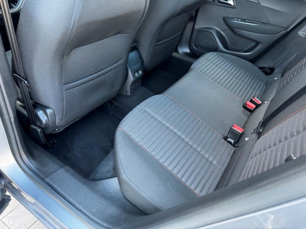 Peugeot 2008 1.2 Benzina Active Pack S&s 130cv Eat8