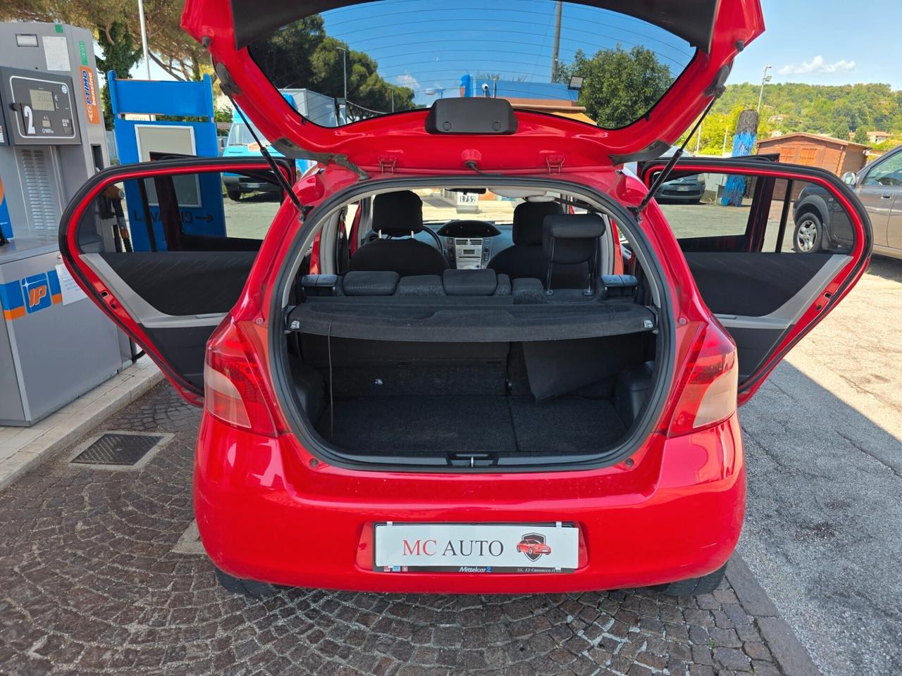 Toyota Yaris 1.0 5 porte con 250.000km Neopatentati ok
