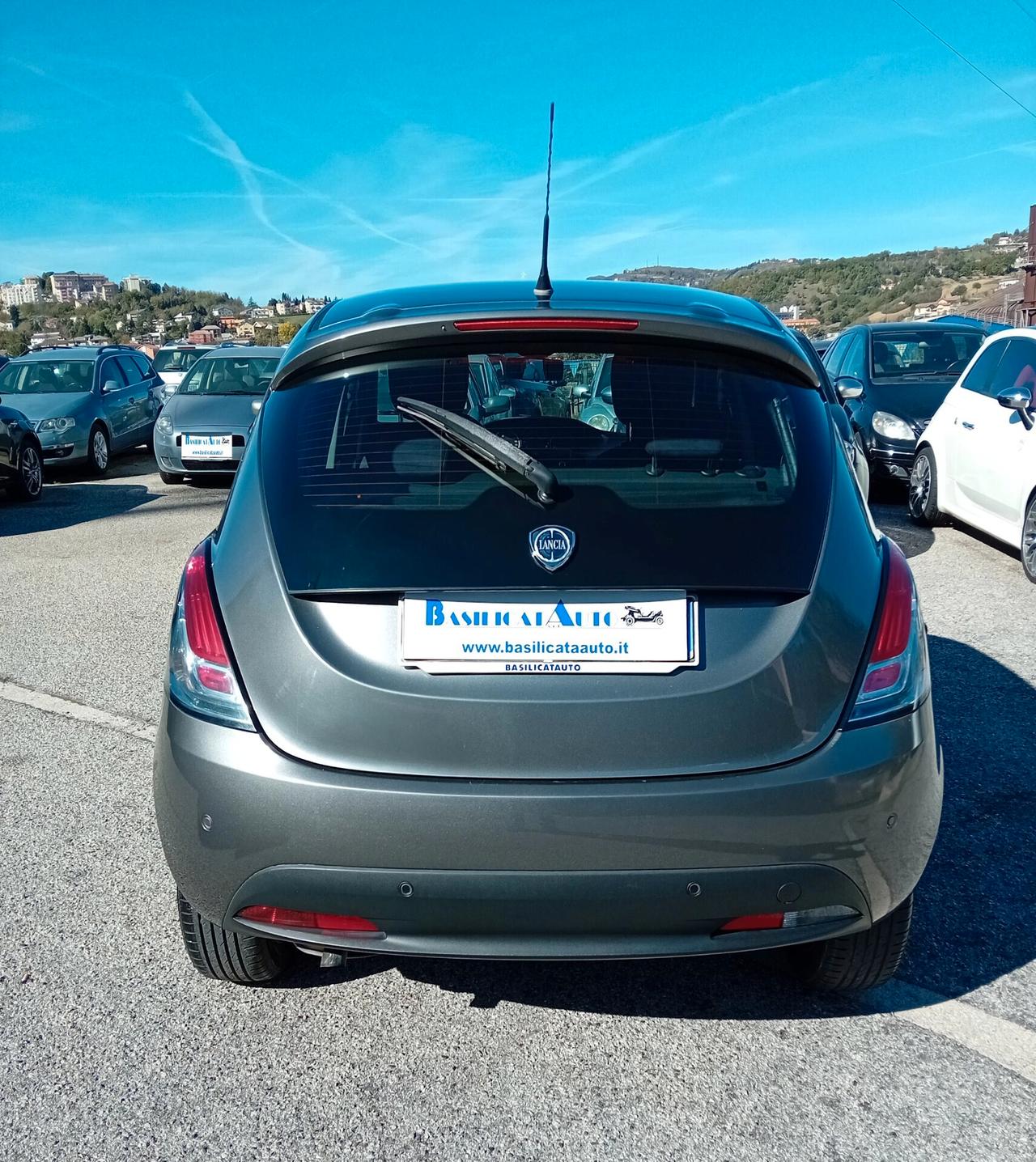 Lancia Ypsilon 1.3 MJT 16V 95 CV 5 porte S&S Silver