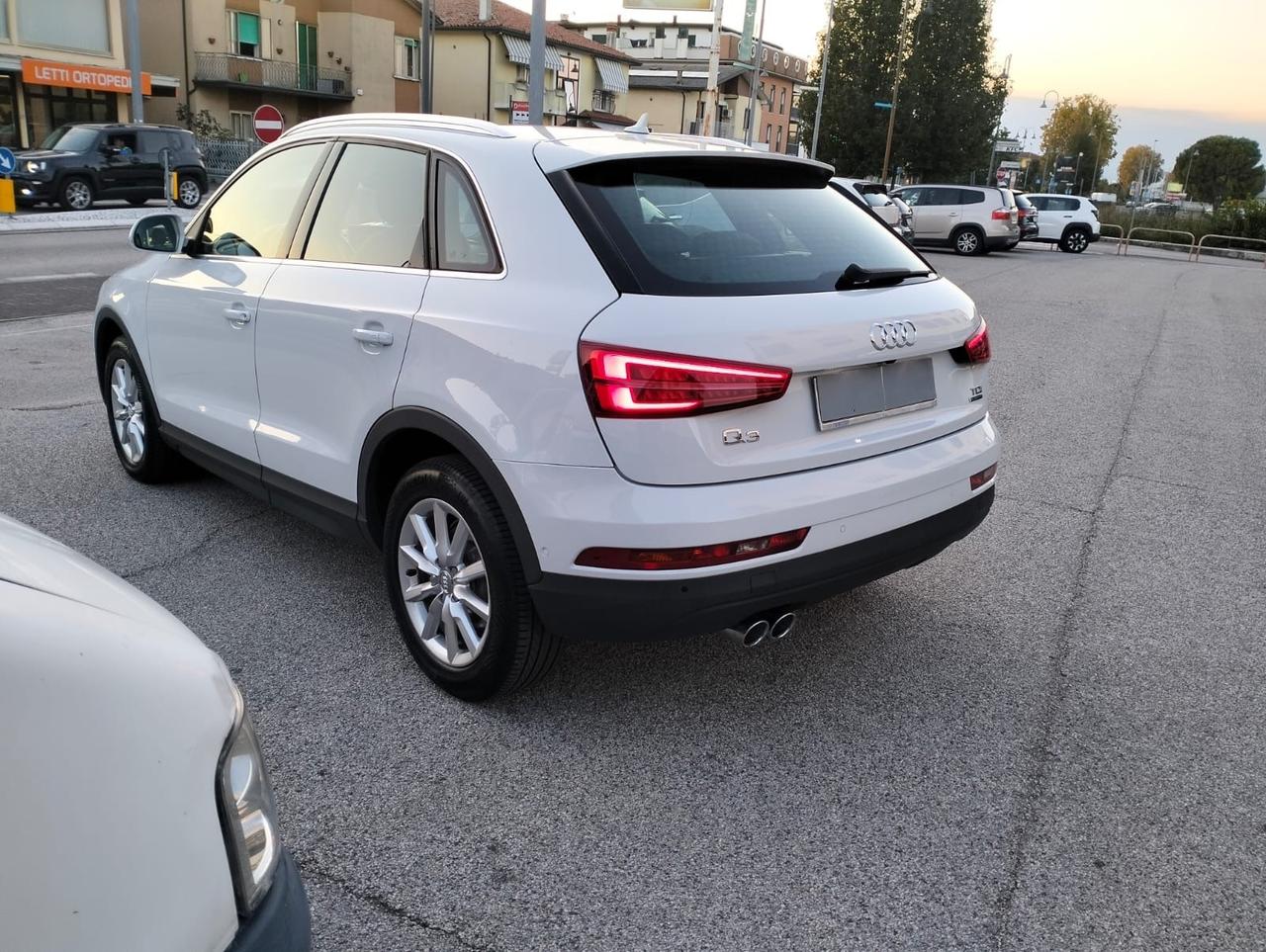 Audi Q3 S - LINE