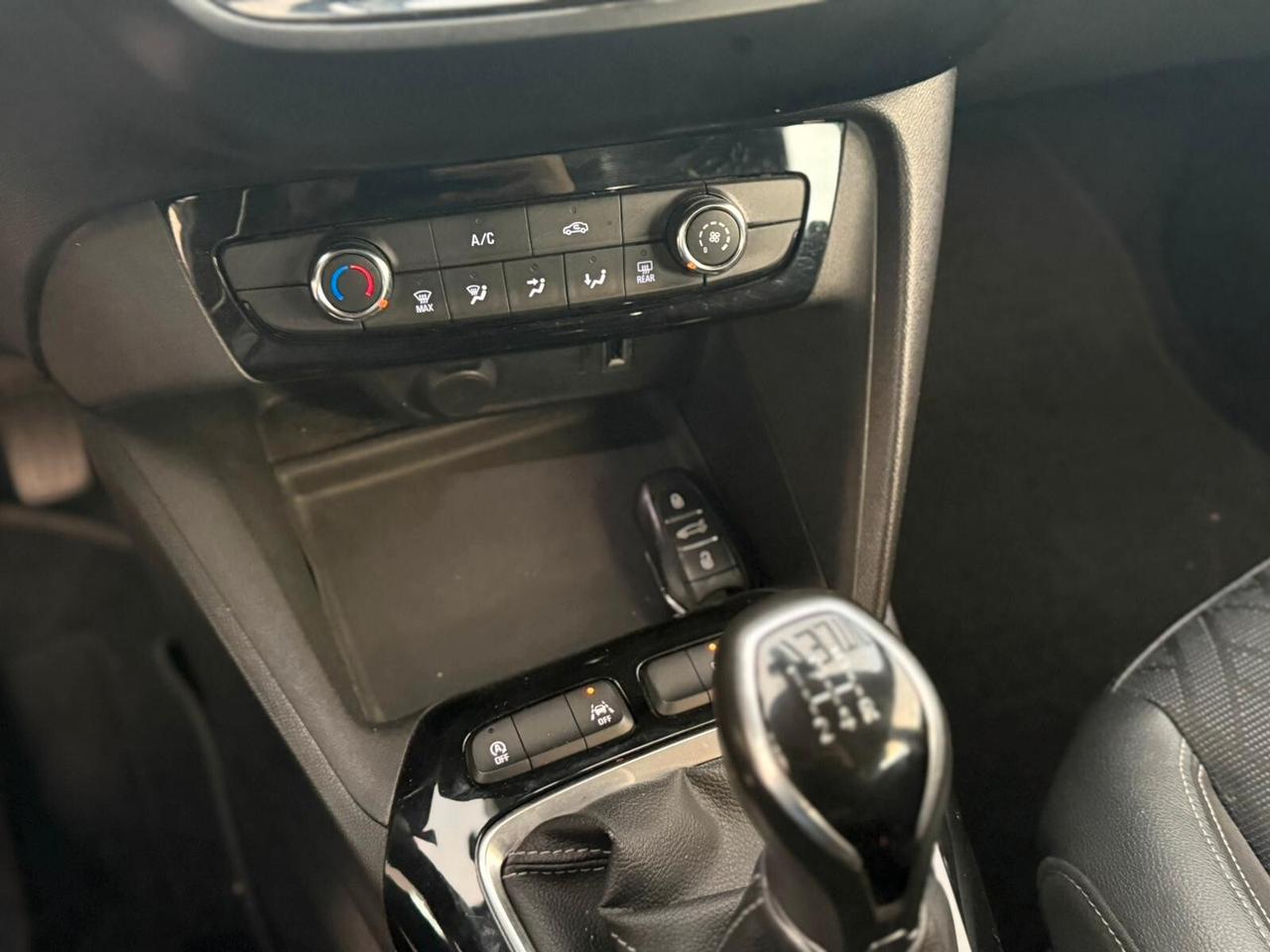 Opel Corsa 1.2 5 porte