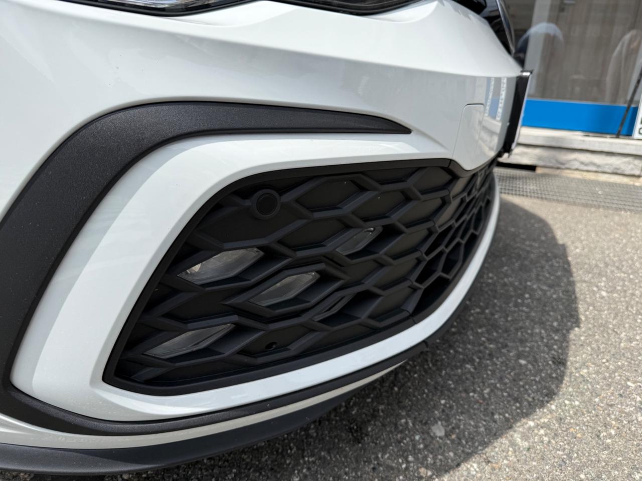 Volkswagen Golf GTI 2.0 TSI DSG PERFORMANCE
