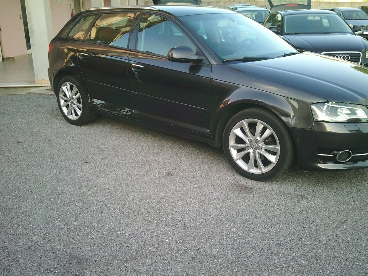 Audi A3 SPB 1.6 TDI 105 CV CR Ambition