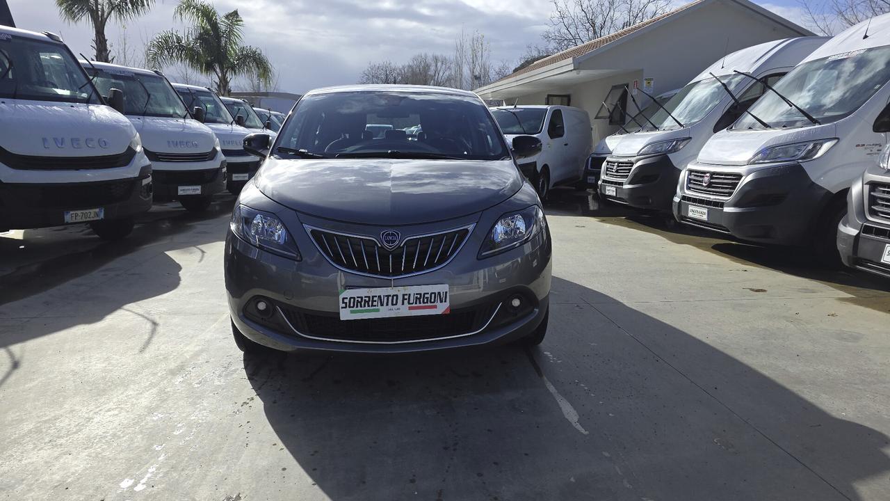 Lancia Ypsilon 1.0 FireFly 5 porte S&S Hybrid Gold Plus