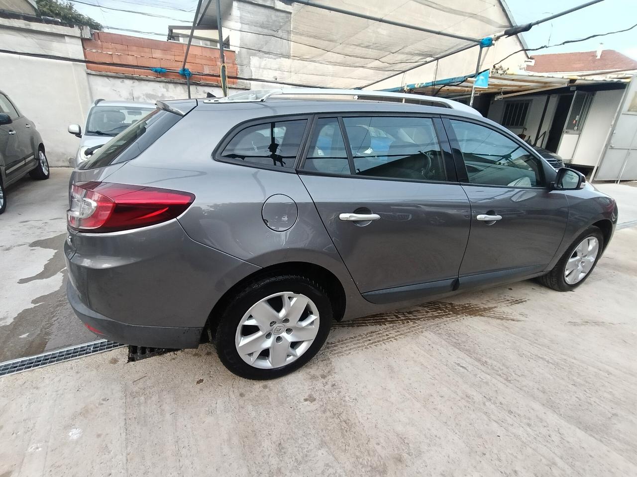 Renault Megane Mégane 1.5 dCi 110CV EDC SporTour Attractive