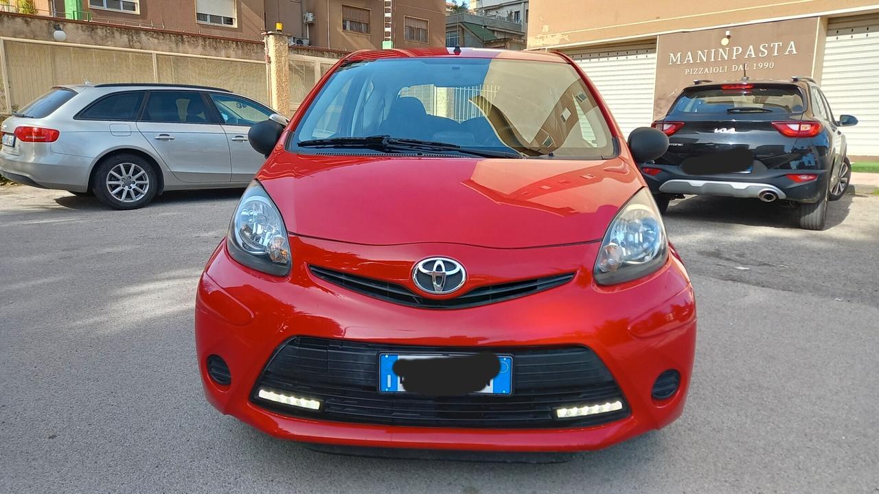 Toyota Aygo 1.0 12V VVT-i 3 porte Lounge Connect MMT