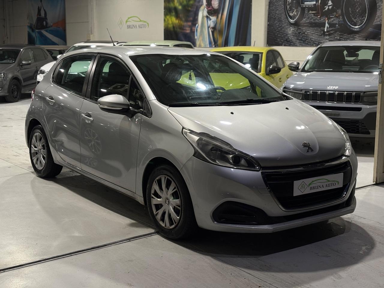 Peugeot 208 BlueHDi 75 5 porte Allure