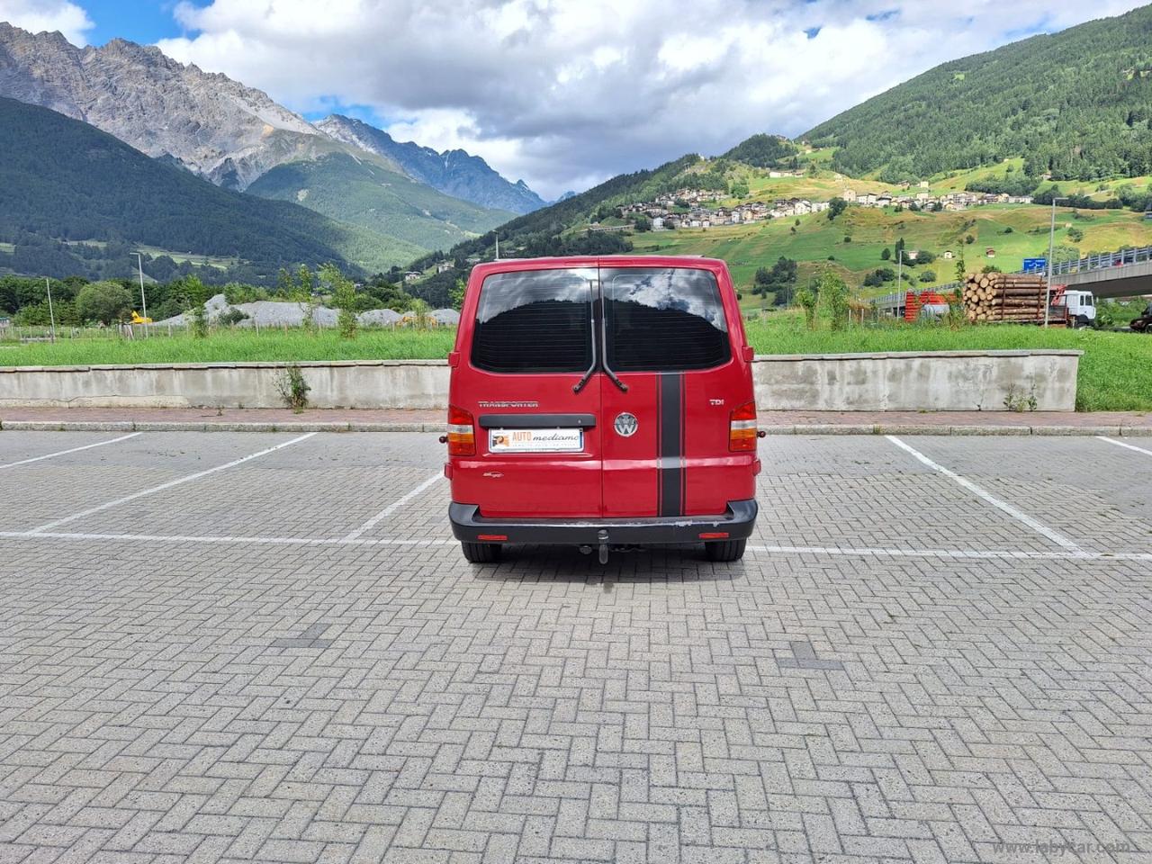 T5 Transporter 2.5 TDI 130CV 8 POSTI GANCIO TRAINO