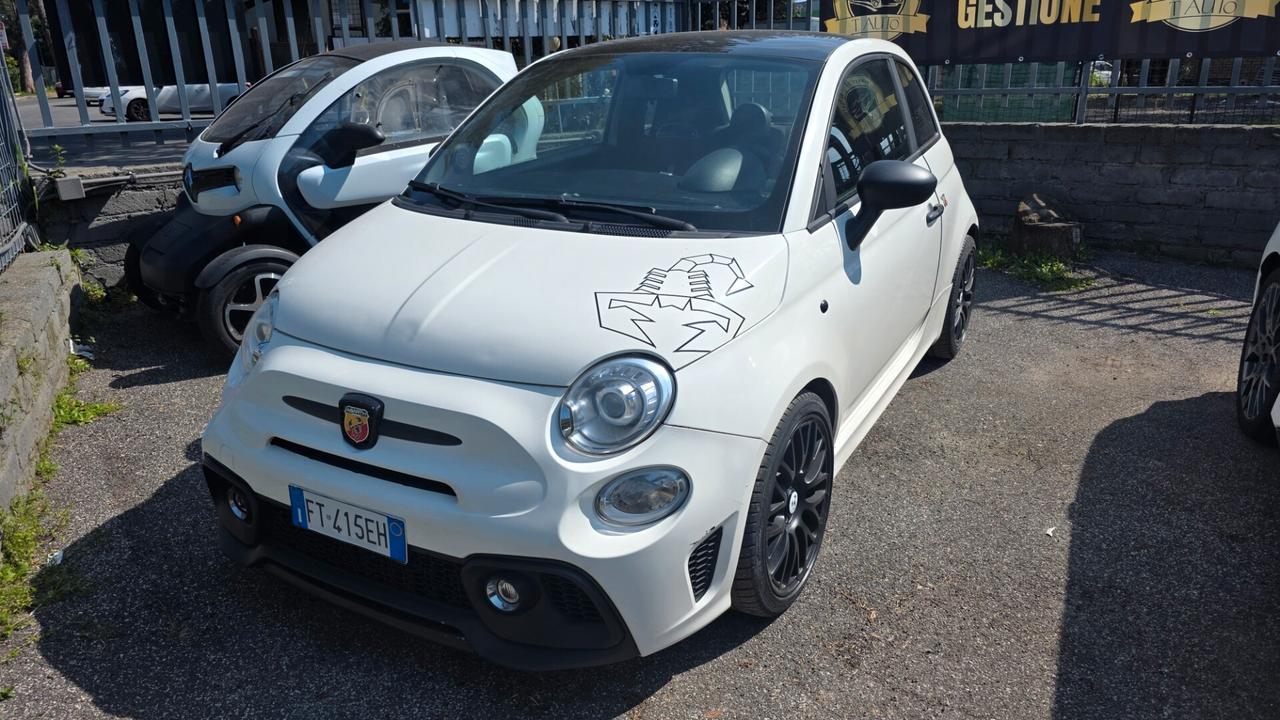Abarth 500 1.4 Turbo T-Jet Custom