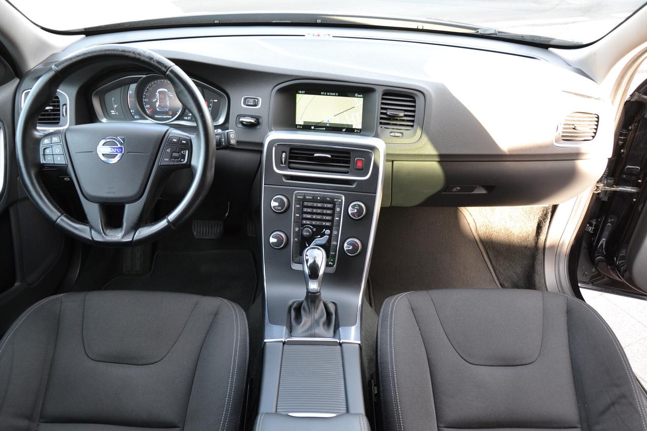 Volvo V60 Cross Country 2.0 D3 150CV AUTO. MOMENTUM **PREZZO VERO**UNIPRO'