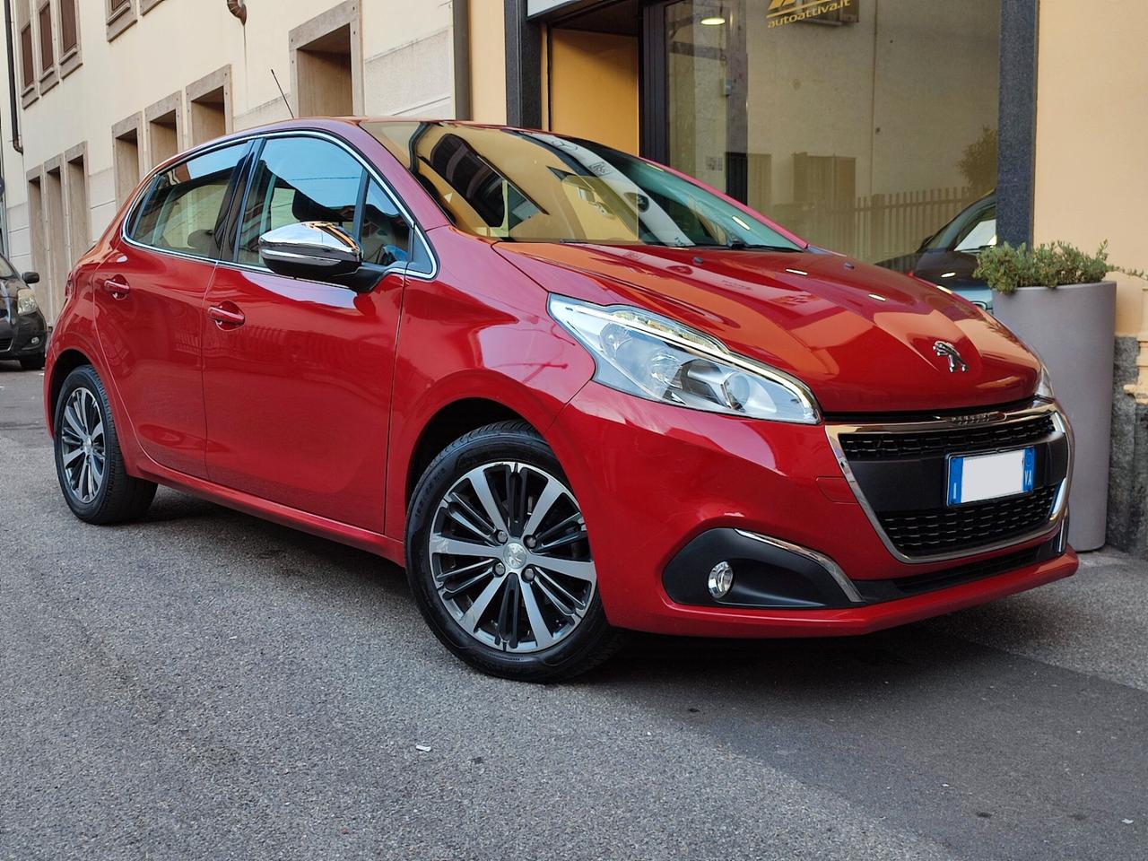 Peugeot 208 PureTech 82 5 porte Allure Ok Neopatentato