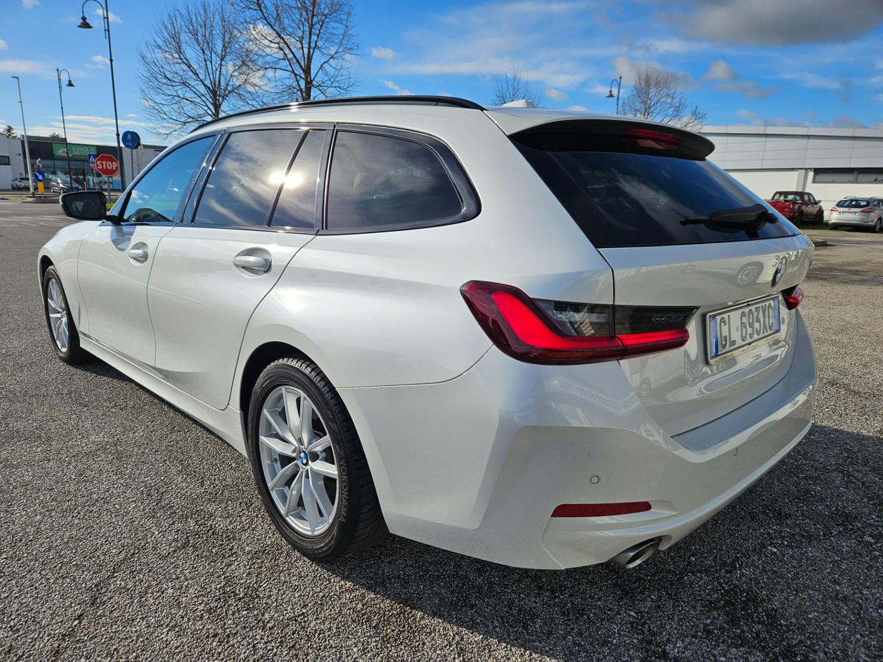 BMW 318 d Touring mhev 48V auto/Restyling