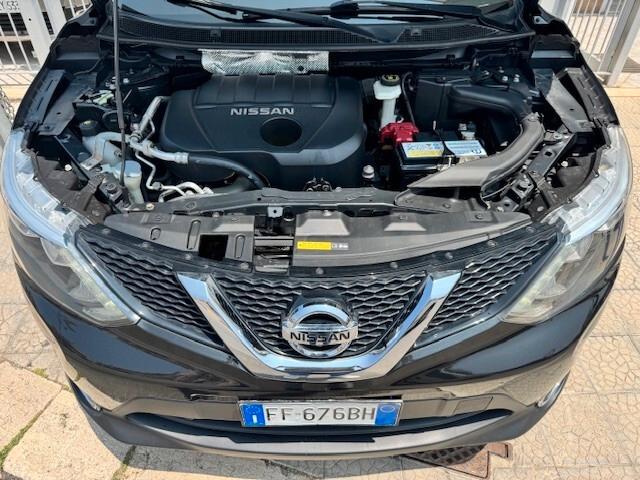 Nissan Qashqai 1.5 dCi N-Connecta TETTO-NAVI-CAM-R18