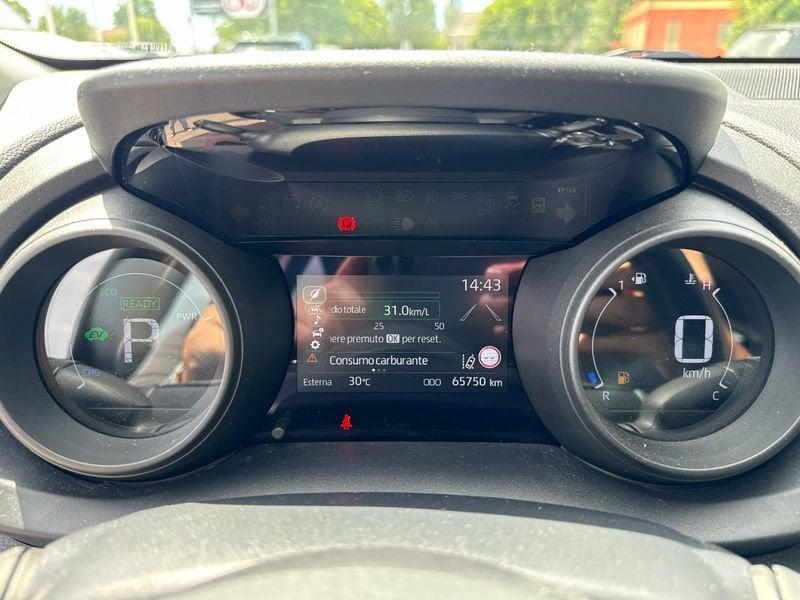 Toyota Yaris Hybrid Trend MY22