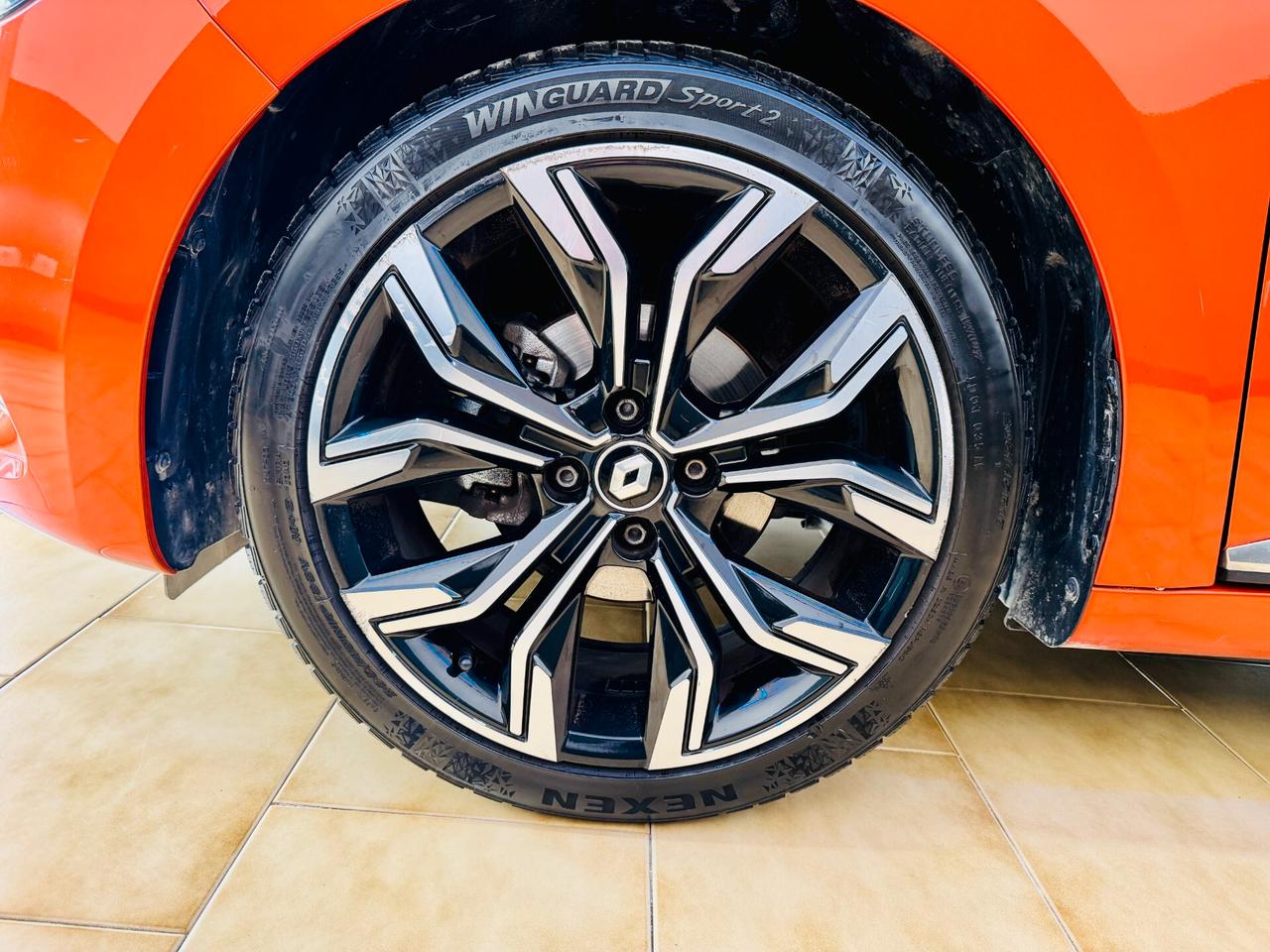 Renault Clio TCe 100 CV GPL Full-LED / Navi / RetroCam.