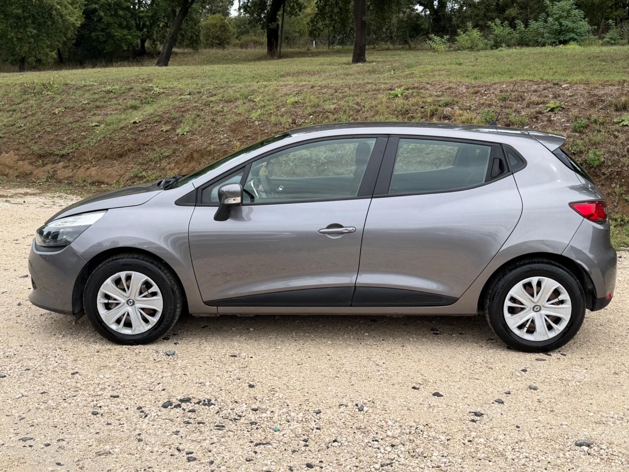 Renault Clio 1.2 75CV 5 porte Life PERMUTE RATE GARANZIA