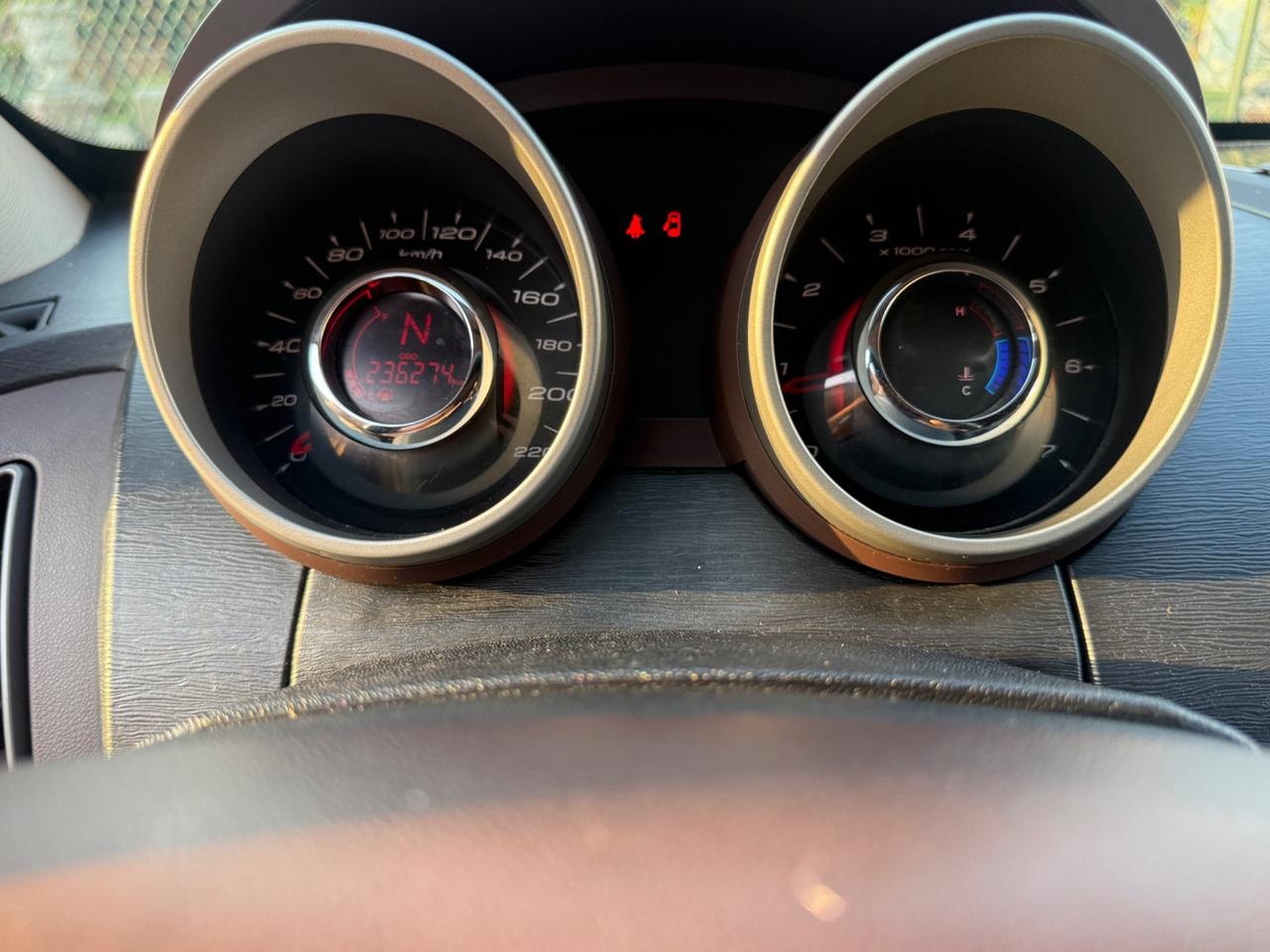 Mahindra XUV500 2.2 16V FWD W8