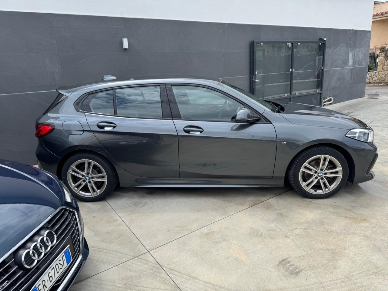 Bmw 118 118d 5p. Msport