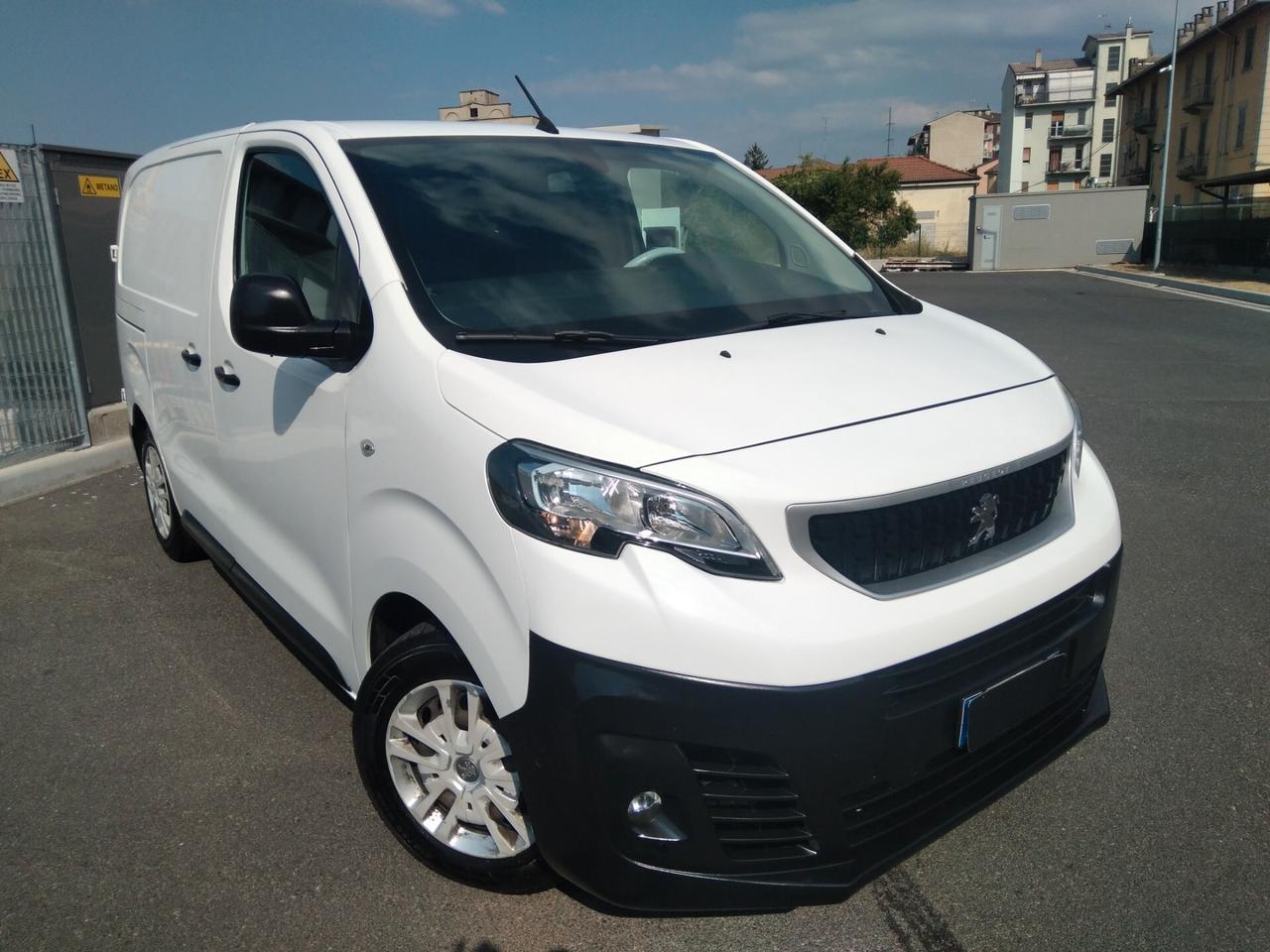 Peugeot Expert BlueHDi 115cv S&S ideale per neopatentati
