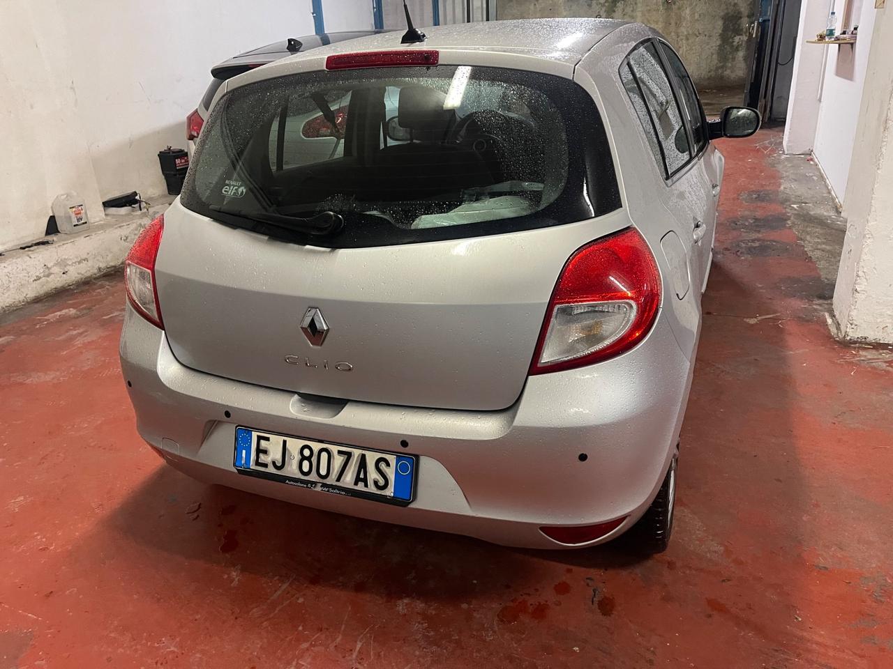 Renault Clio 1.2 16V 5 porte Dynamique