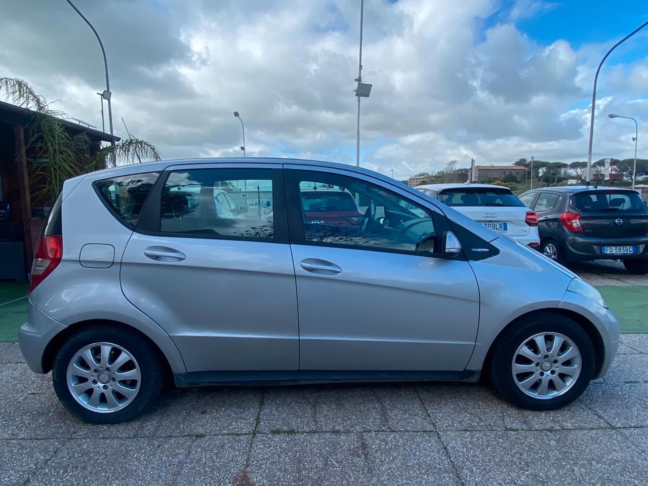 Mercedes-benz A 160 CDI BlueEFFICIENCY