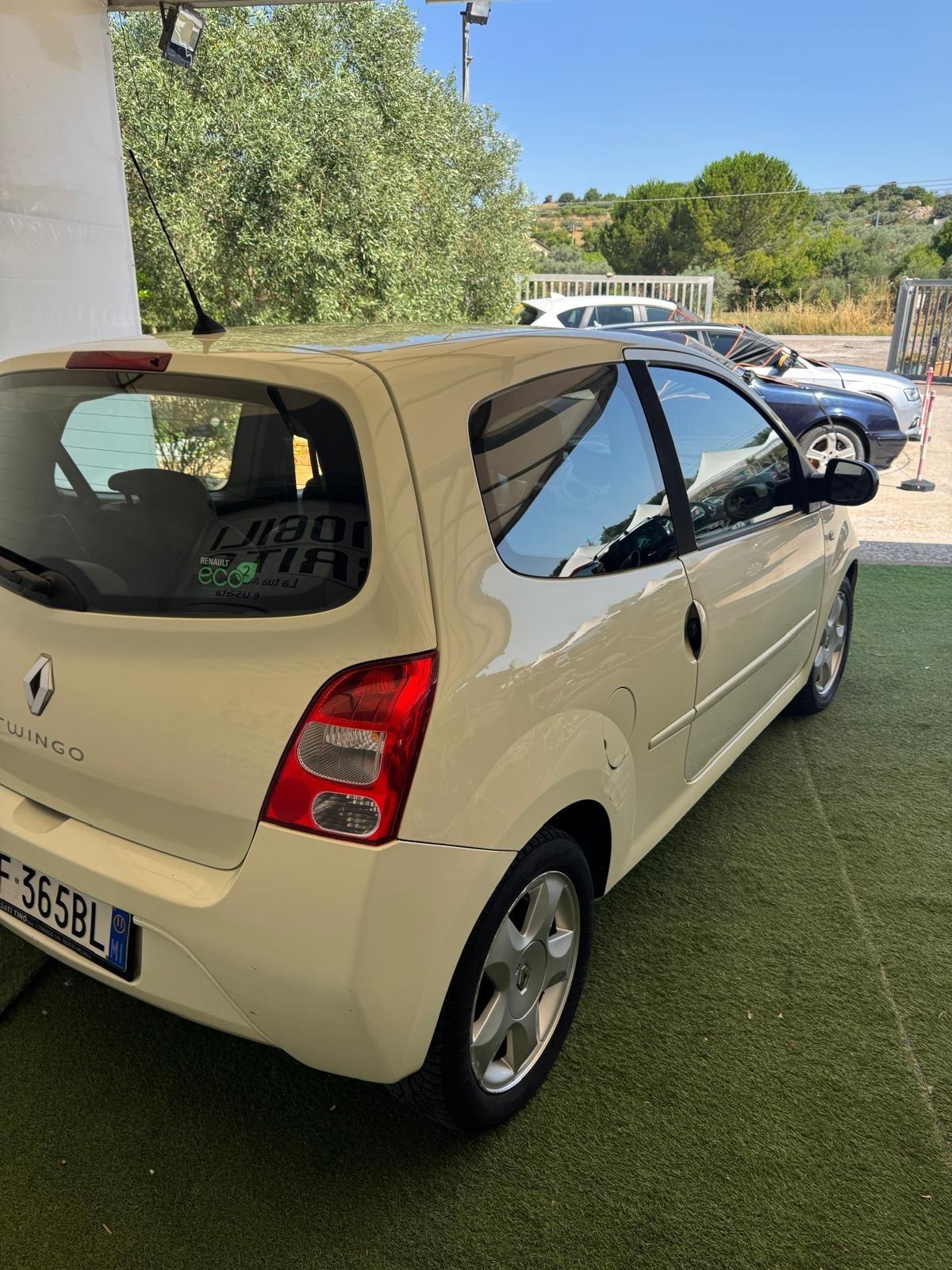 Renault Twingo 1.2 16V Dynamique 76CV 56KW