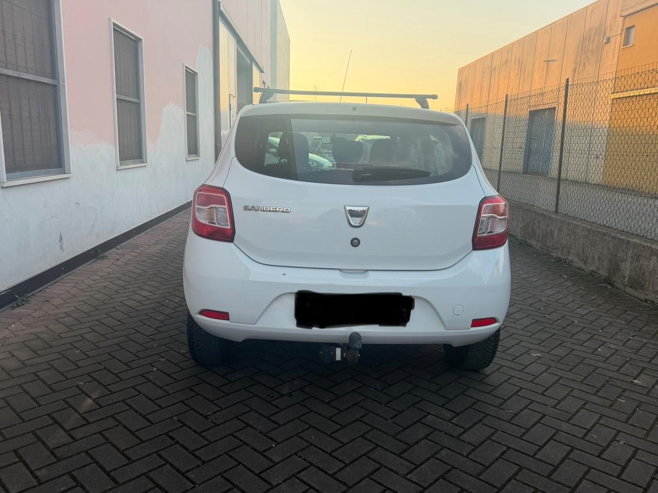 Dacia Sandero stepway 1.2 GPL 75CV gancio traino