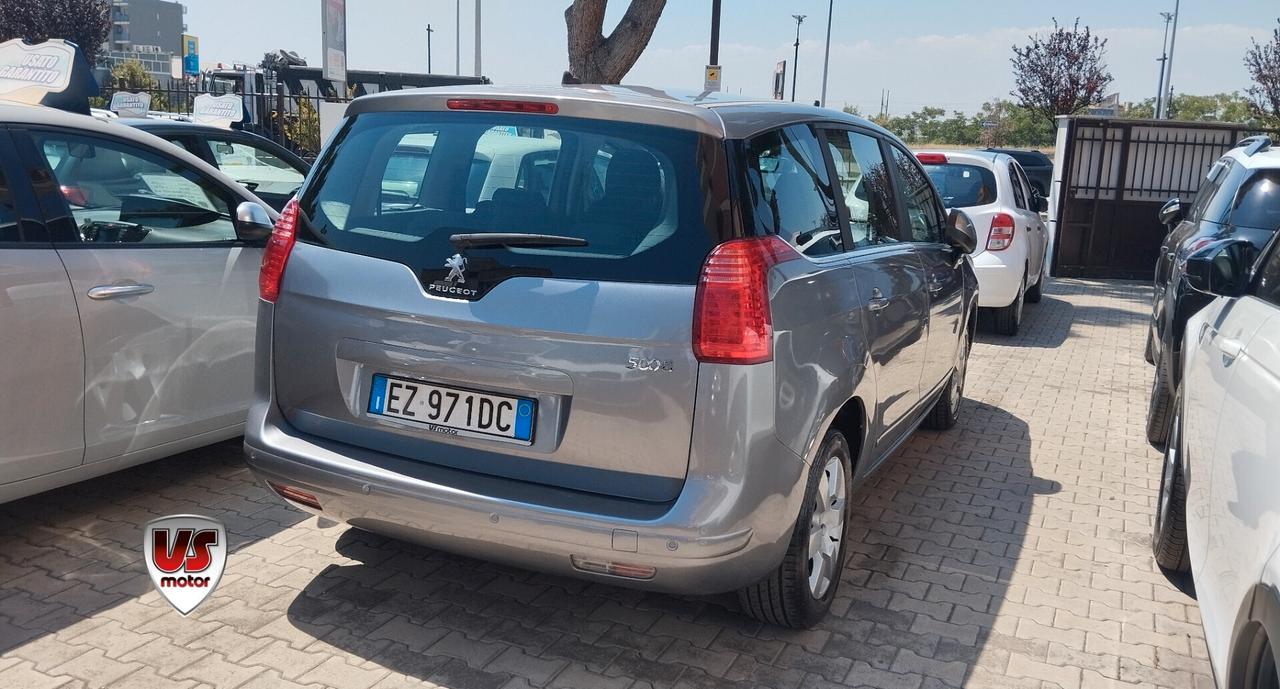 PEUGEOT 5008 1.5 HDI 7 POSTI -GARANZIA FULL