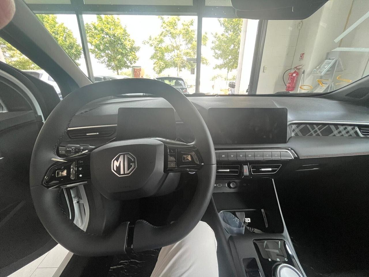 MG 3 1.500 STANDARD 115 CV GARANZIA 7 ANNI