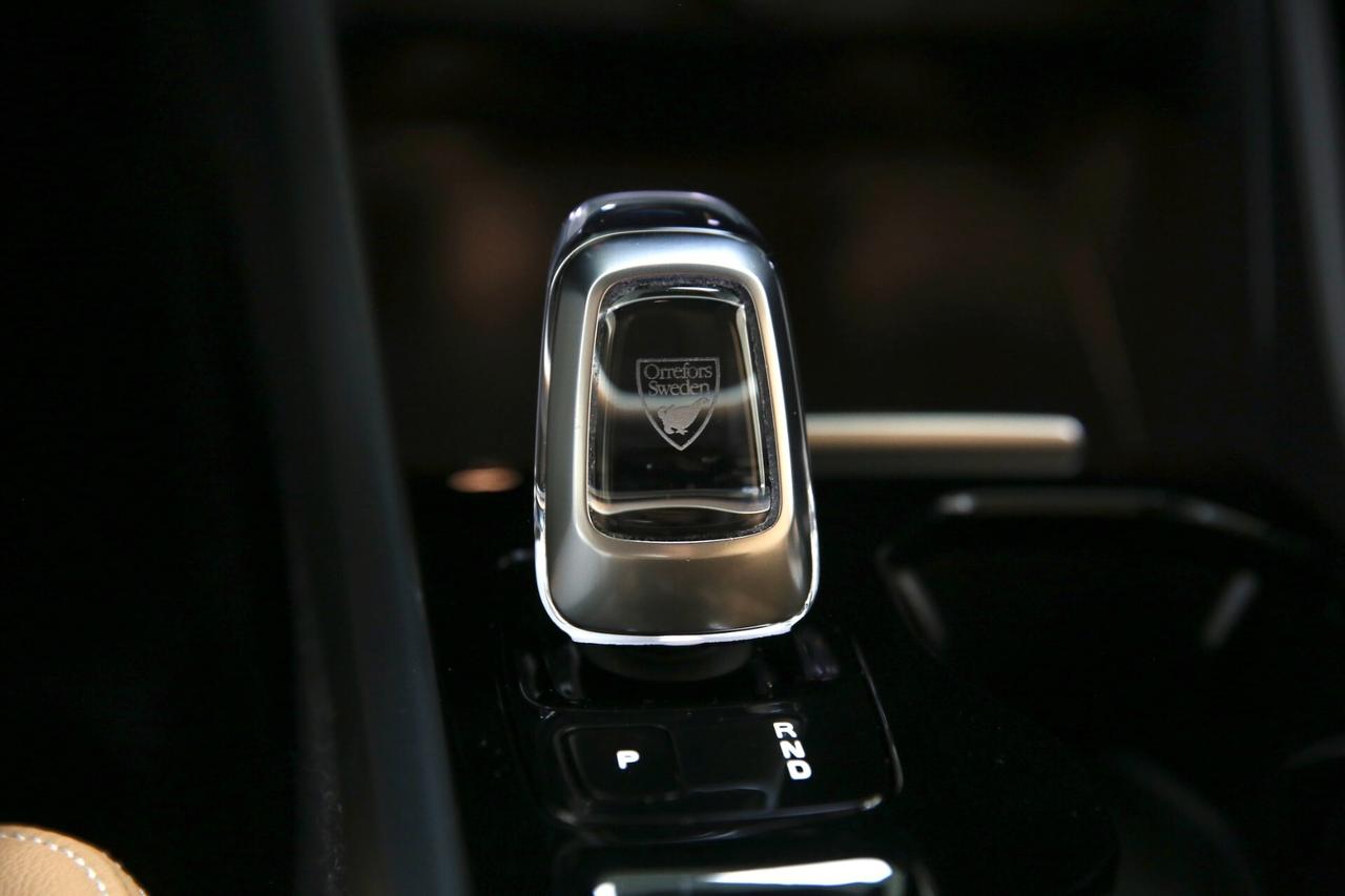 Volvo XC40 T5 Recharge Plug-in Hybrid Inscription auto