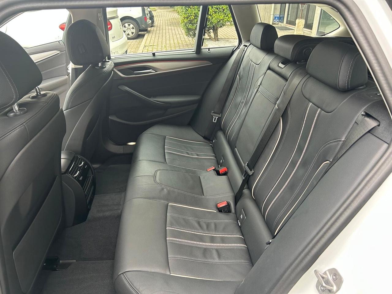BMW 530d Touring mhev 48V xdrive Luxury DANNEGGIATA