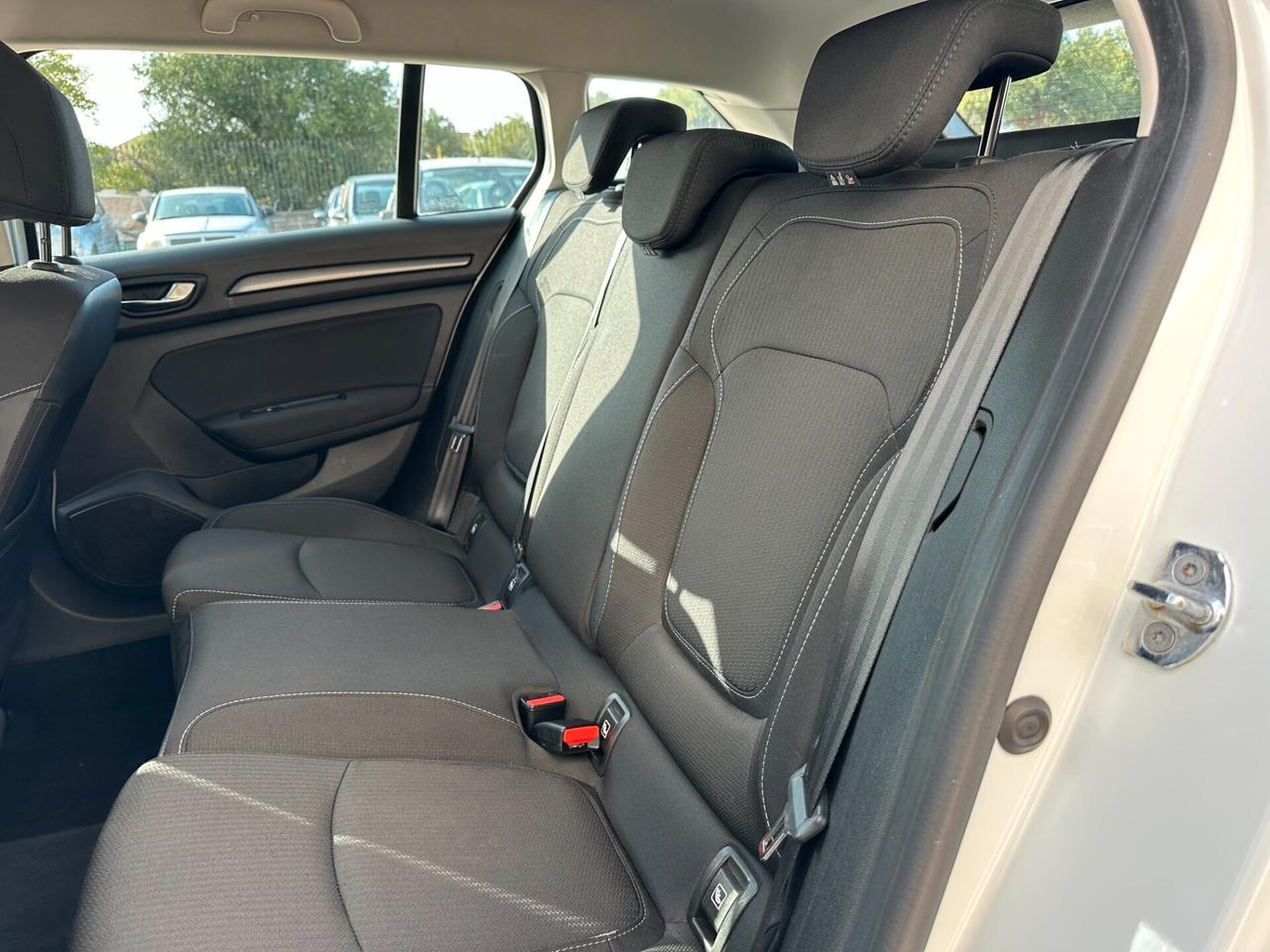 Renault Megane Sporter 115 CV EDC Business 2021