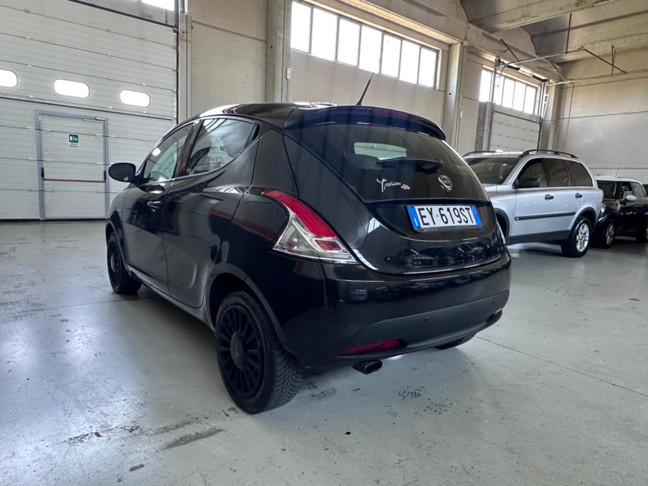Lancia Ypsilon 1.2 69 CV 5 porte Gold