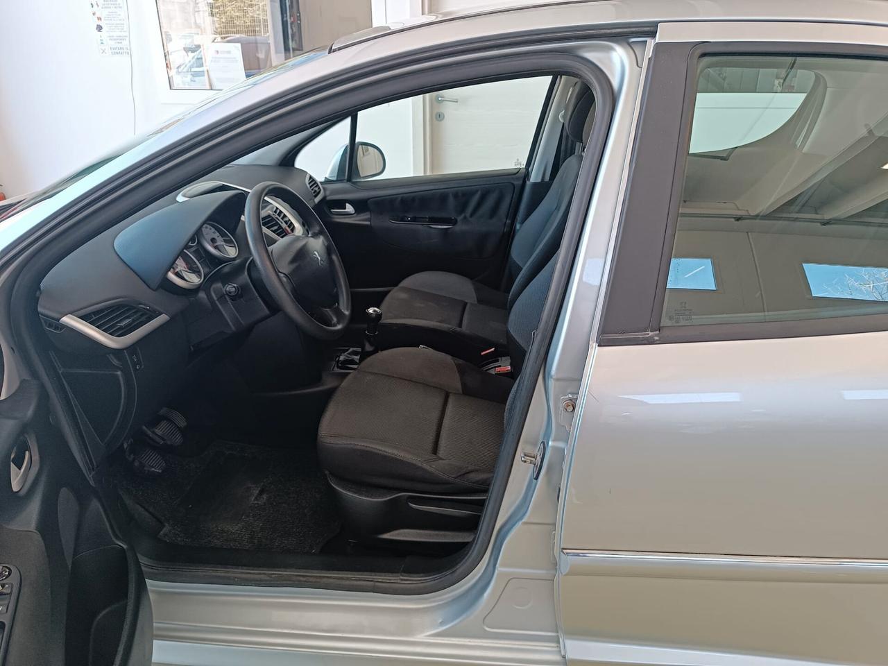 Peugeot 207 1.4 HDi 70CV FAP 5p. XS