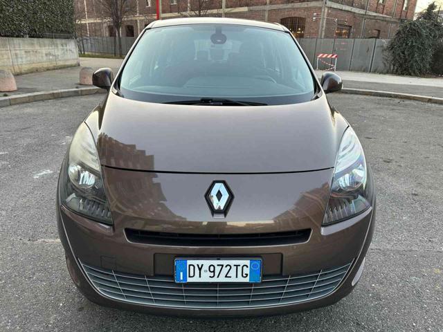 RENAULT Scenic 1.6 16V 7 POSTI Dynamique