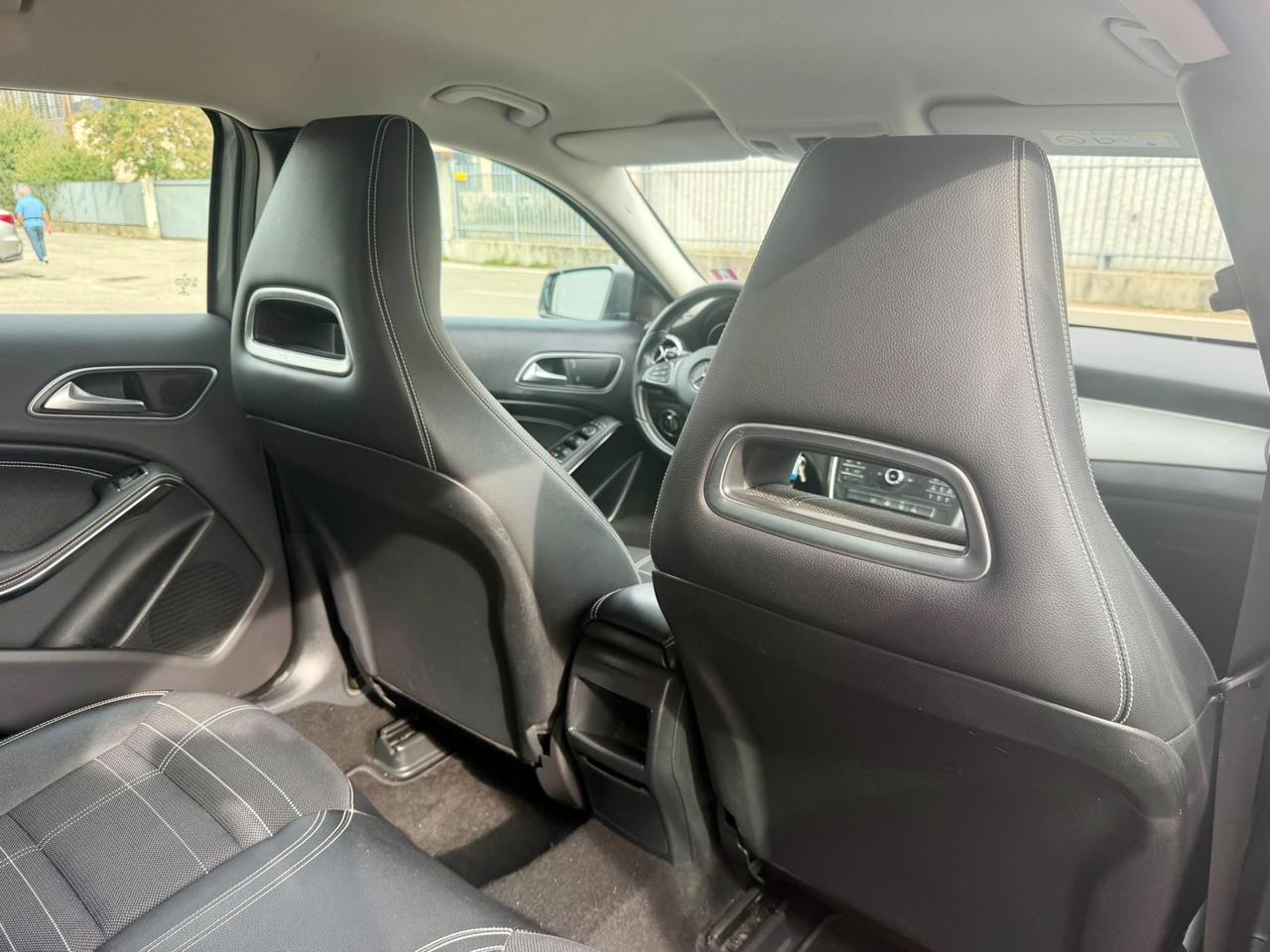 Mercedes GLA180d 197.000km 2016 euro6 neopatentati