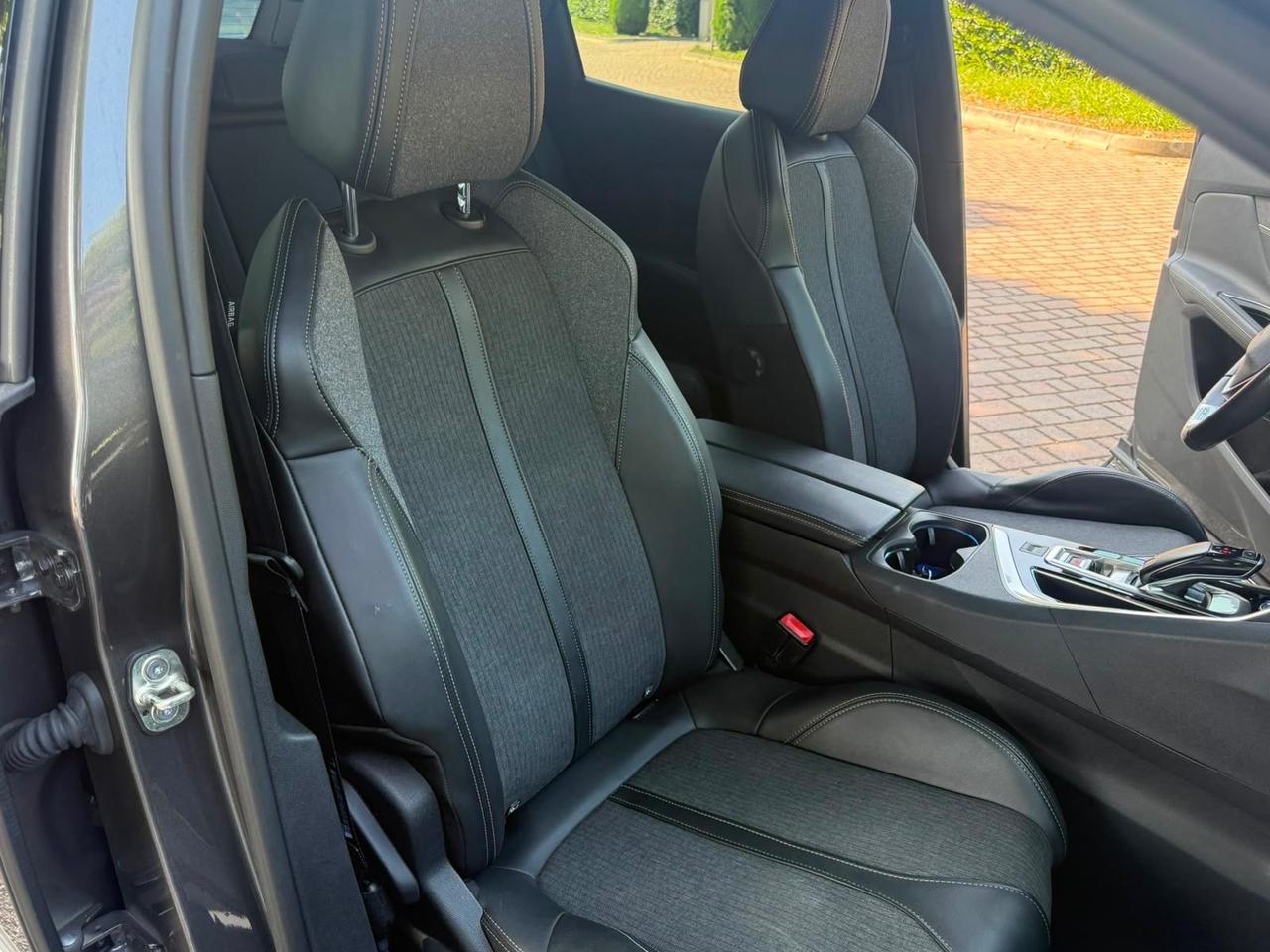 Peugeot 3008 GTLINE 2019 diesel1.5