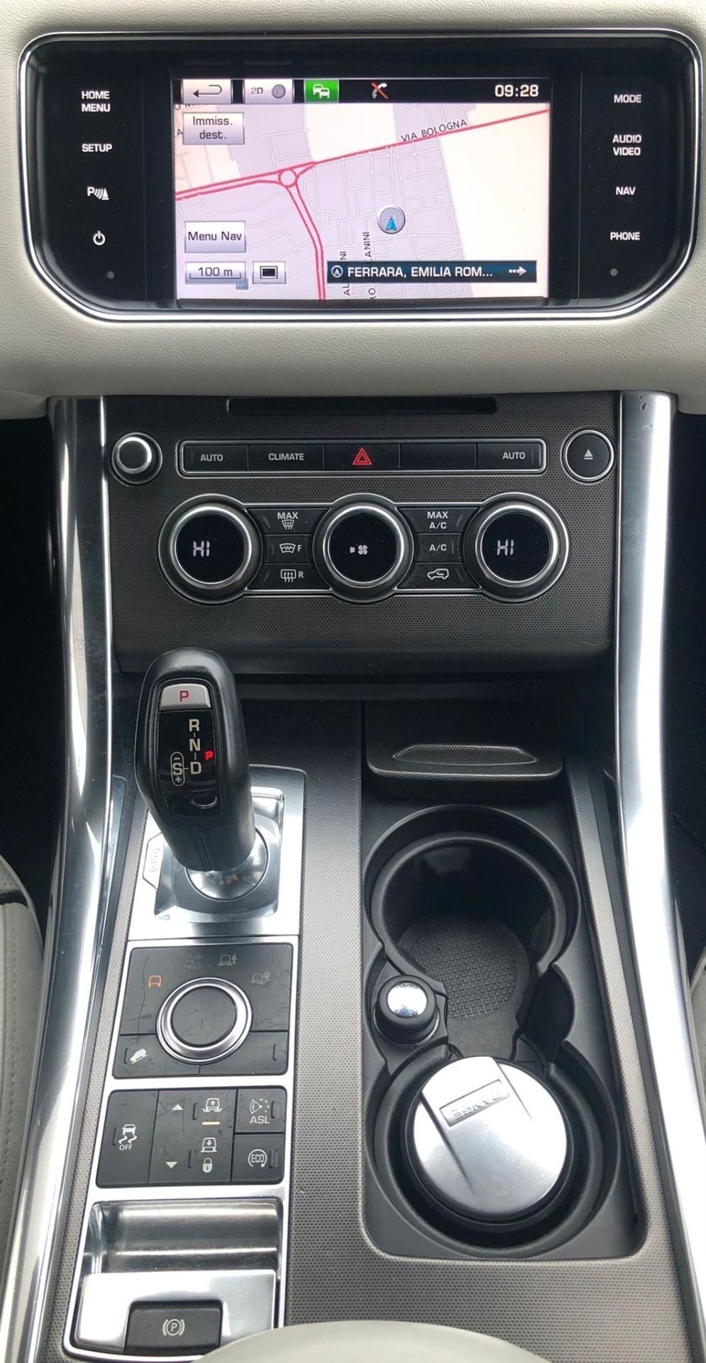 Range Rover Sport 3.0 TDV6 HSE // SOLO PER COMMERCIANTI