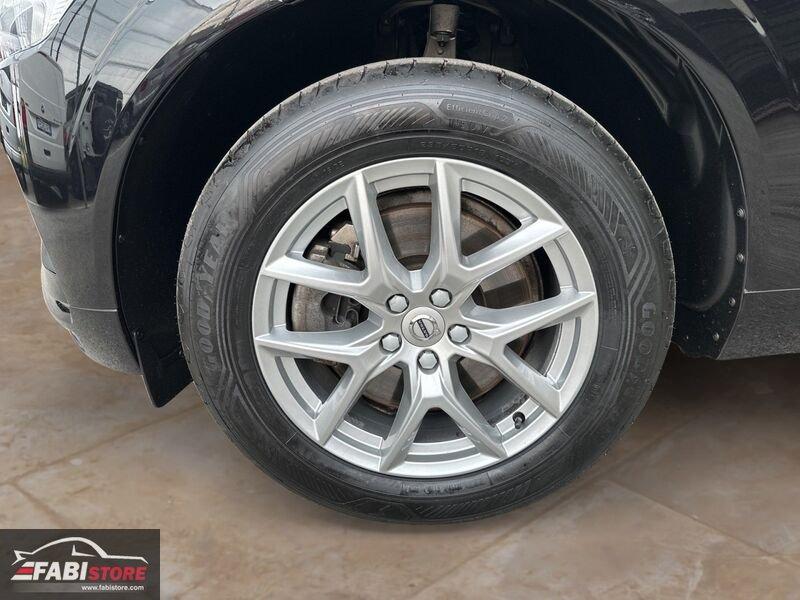 Volvo XC60 B4 AWD 211 Cv Geartronic Momentum Pro