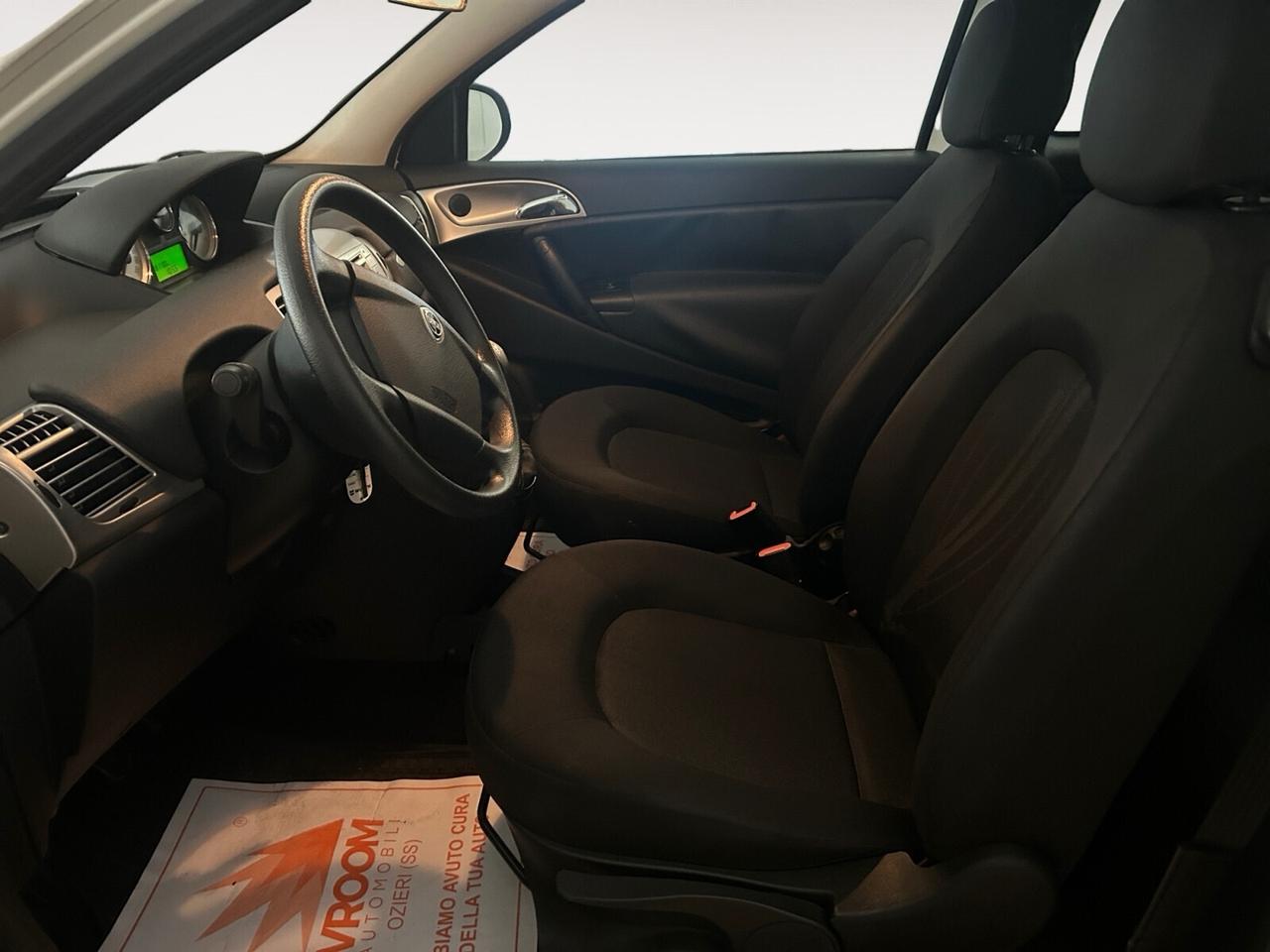 Lancia Ypsilon 1.3 MJT 16V 95 CV 5 porte S&S Silver