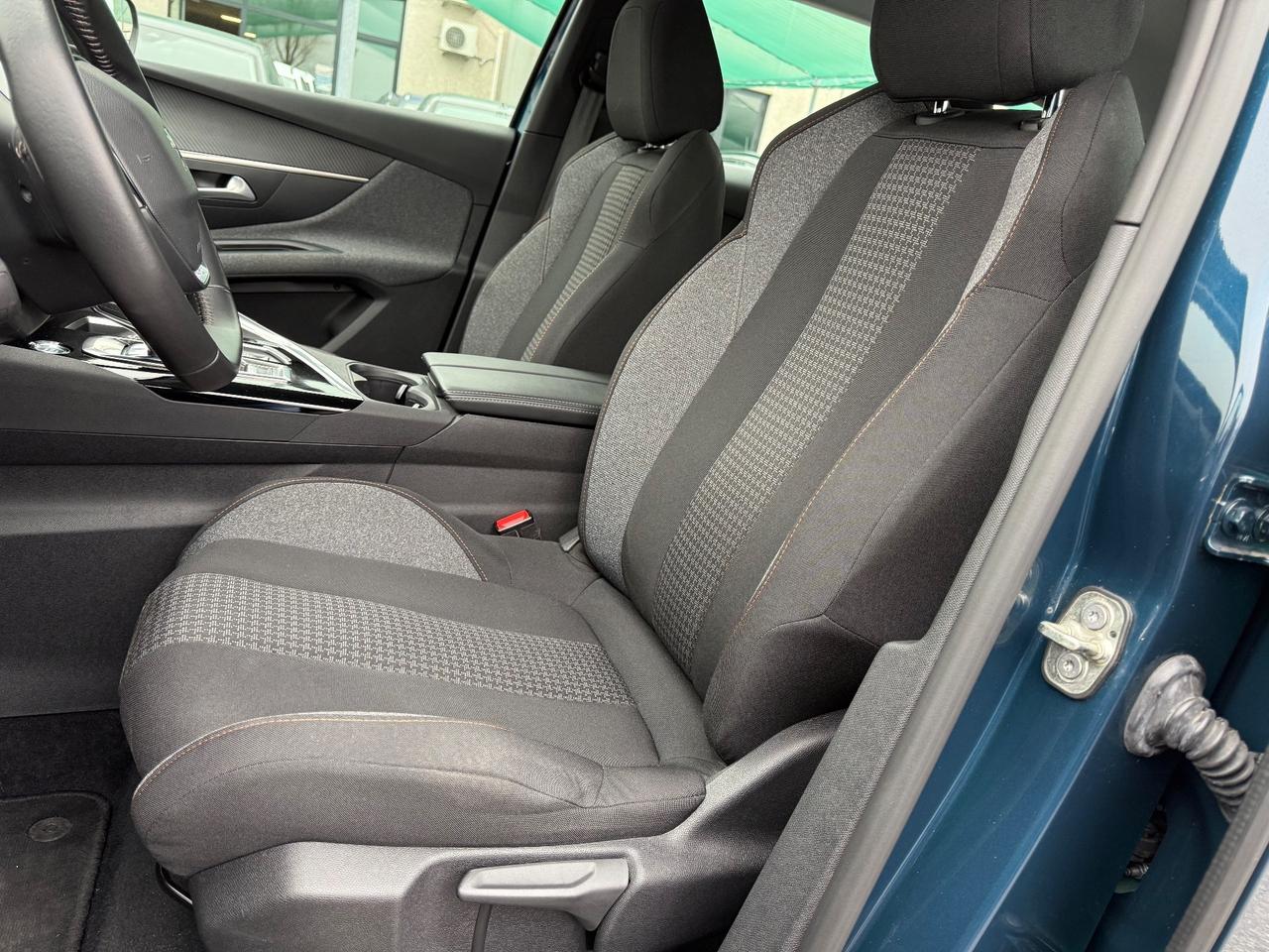 Peugeot 3008 BlueHDi 130 S&S EAT8 Active Business